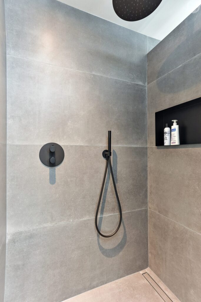 03_Beerens_Badkamer_Grijs_Lemmen-1600×2400